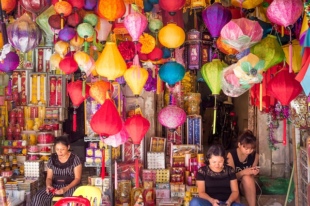 marché de lampes à Hanoi